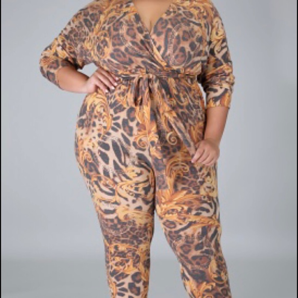 Ladies leopard print jumpsuit plus size only